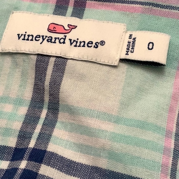 Vineyard Vines green buttoned down shirt. Striped. Size 0 - Picture 6 of 7